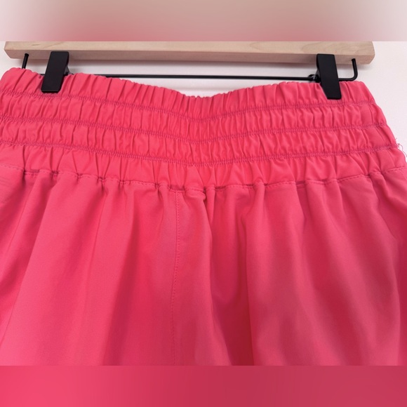 Nike Women's One Dri-FIT Ultra High-Waisted 3"
Brief-Lined Shorts Punch Pink - Picture 7 of 9